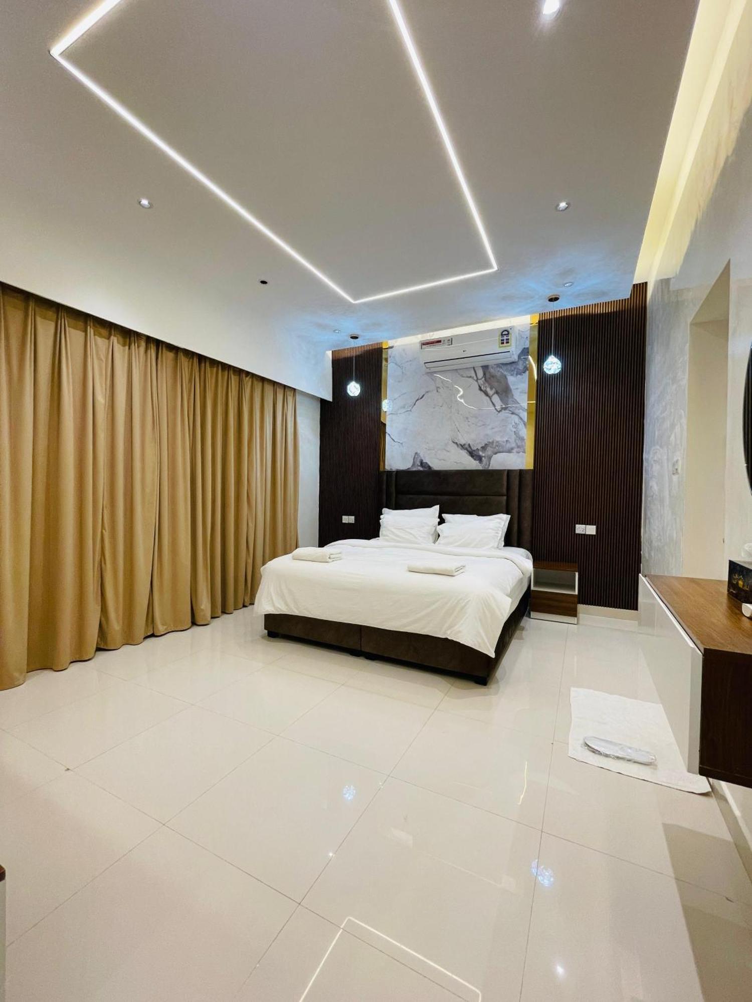 Mabahj Garnatha Hotel Apartments Suhar Exterior foto